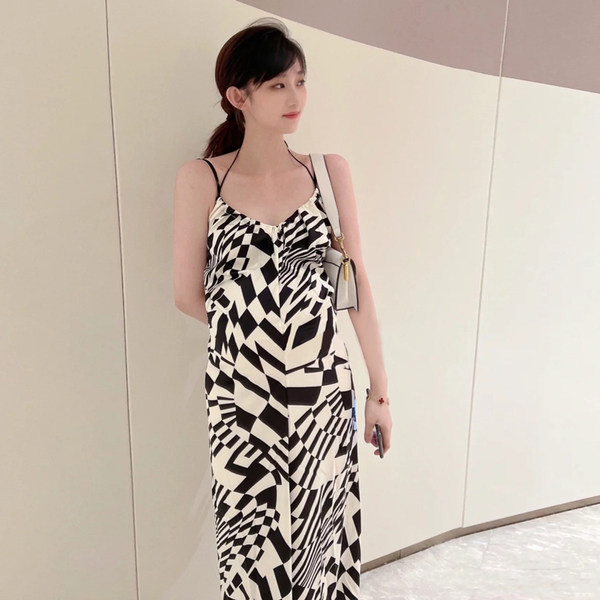 Καλοκαιρινό φόρεμα με λεπτές τιράντες για εγκύους