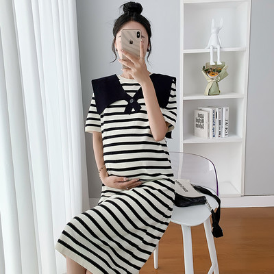 Ženska prugasta haljina za trudnice kratkih rukava