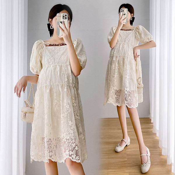 Čipkasta trudnička haljina s četvrtastim izrezom