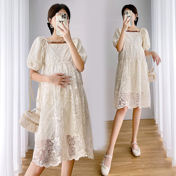 Čipkasta trudnička haljina s četvrtastim izrezom