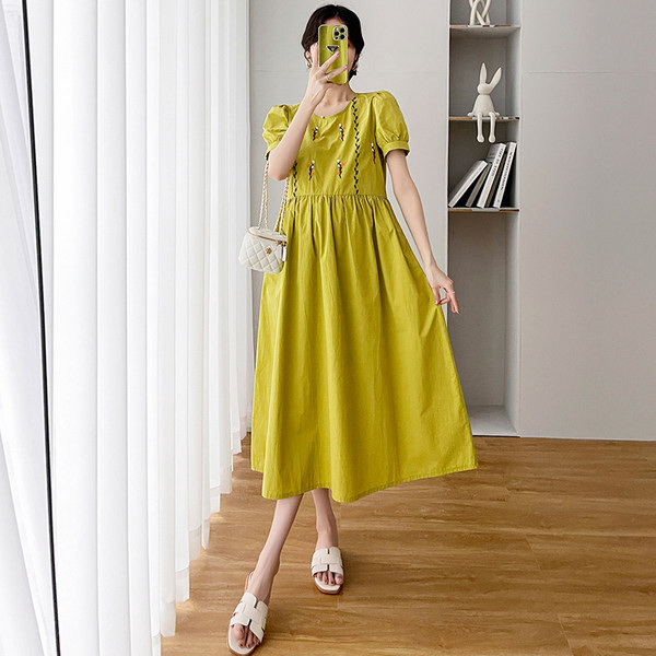 Moderna ženska haljina s vezom za trudnice