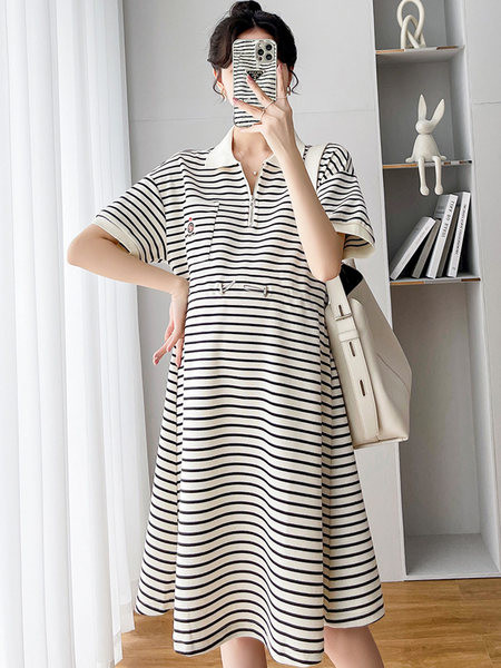 Izrezana prugasta haljina s vezicama u struku