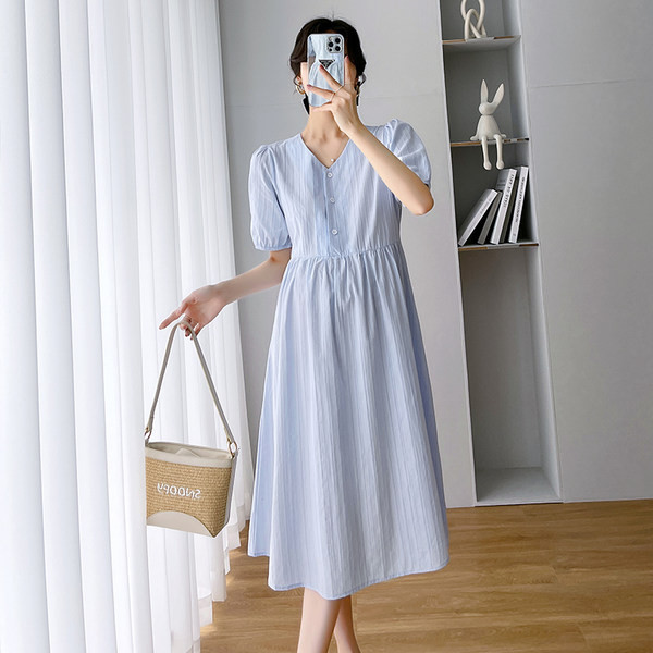 Лятна дамска рокля с шпиц деколте за бременни