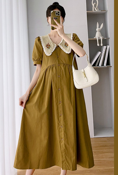 Suvine tikandi ja nööpkinnitusega rasedakleit