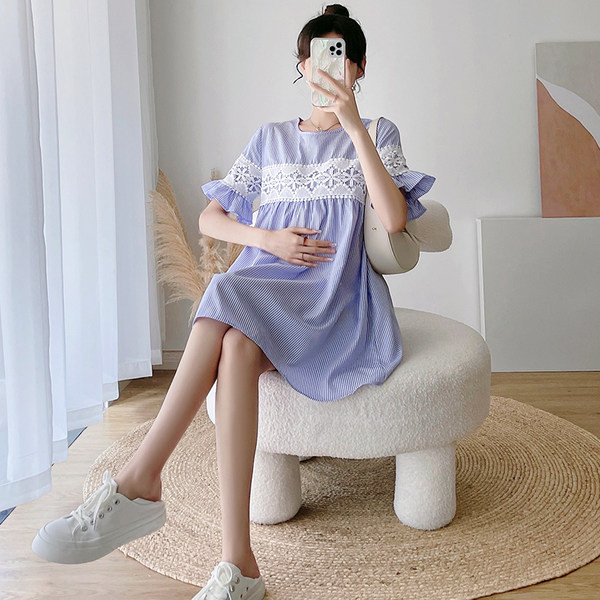 Къса лятна рокля подходяща за бременни