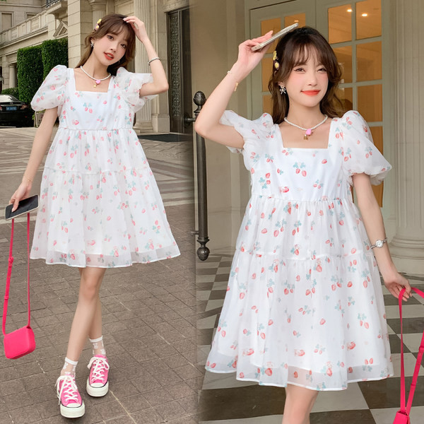 Vasaras kleita grūtniecēm ar kvadrātveida kakla izgriezumu