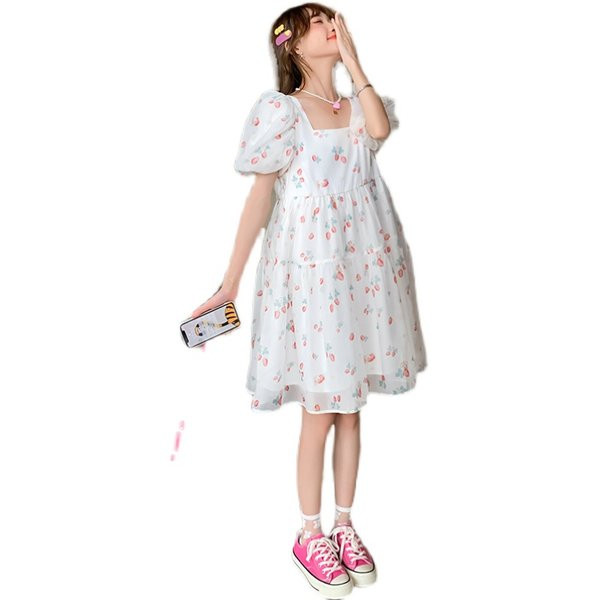 Vasaras kleita grūtniecēm ar kvadrātveida kakla izgriezumu