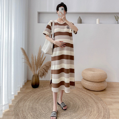 Γυναικείο μακρύ ριγέ φόρεμα με κοντό μανίκι και οβάλ λαιμόκοψη