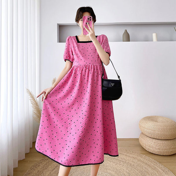 Duga ležerna haljina za trudnice s četvrtastim izrezom