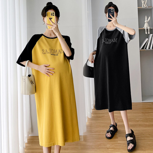 Ravni model pamučne haljine s natpisom