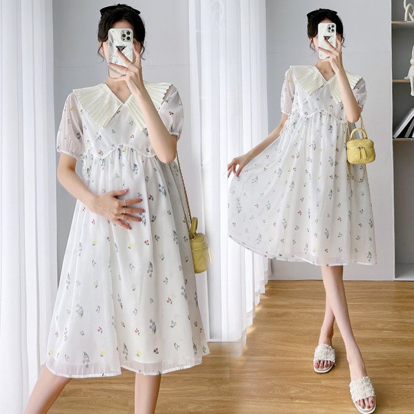 Grūtnieču piegriezuma šifona kleita ar ziedu rakstu