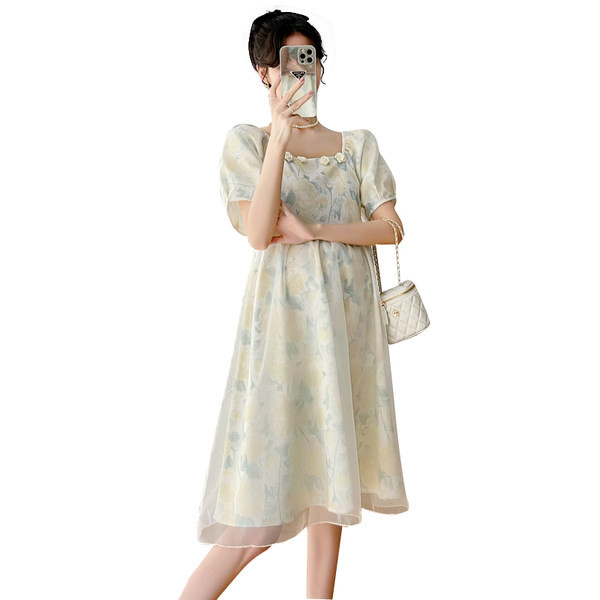 Rochie de vara de maternitate cu motive florale si decolteu patrat