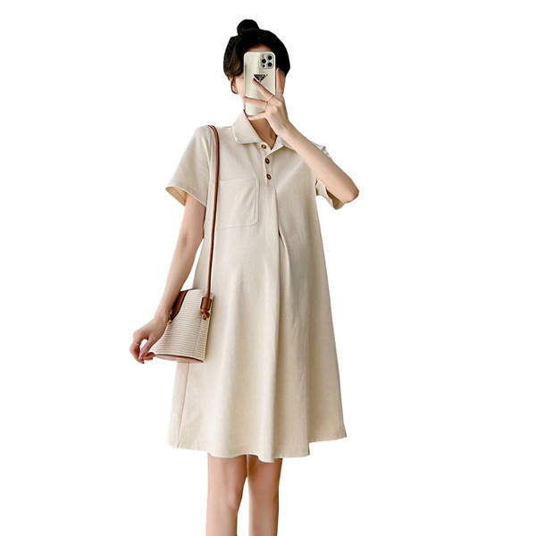 Vasaras griezuma kleita ar klasisku apkakli un pogām grūtniecēm