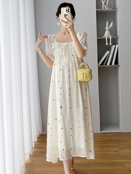 Лятна дамска рокля на точки за бременни