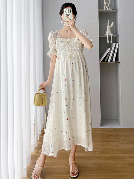 Лятна дамска рокля на точки за бременни