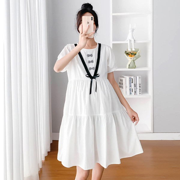 Ikdienas piegriezuma grūtnieču kleita