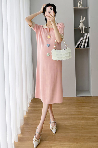 Novi model ženske haljine sa 3D cvjetnim elementom