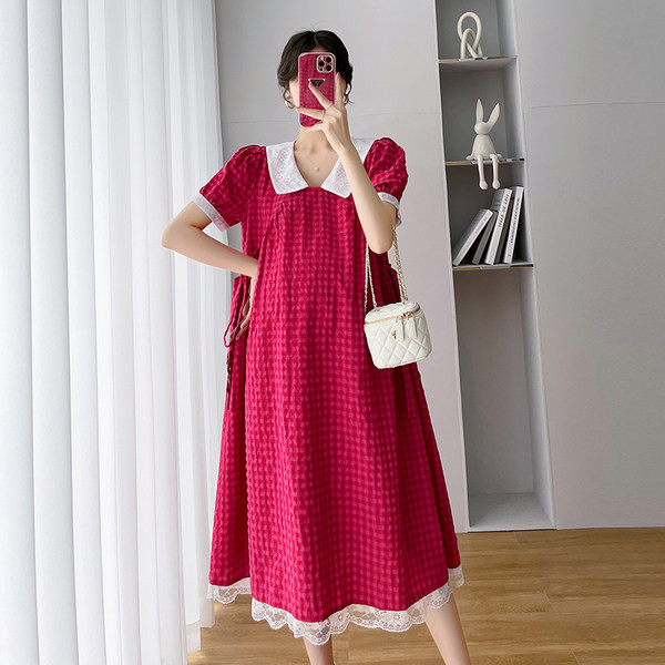 Ikdienas kleita ar V veida kakla izgriezumu ar izšuvumu grūtniecēm