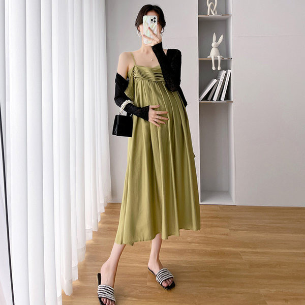 Modes sieviešu grūtnieču kleita ar šauru siksnu