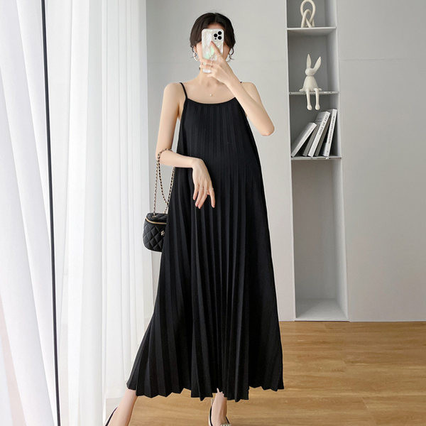 Rochie De Maternitate Plisată Decupată Cu Bretele Subțiri