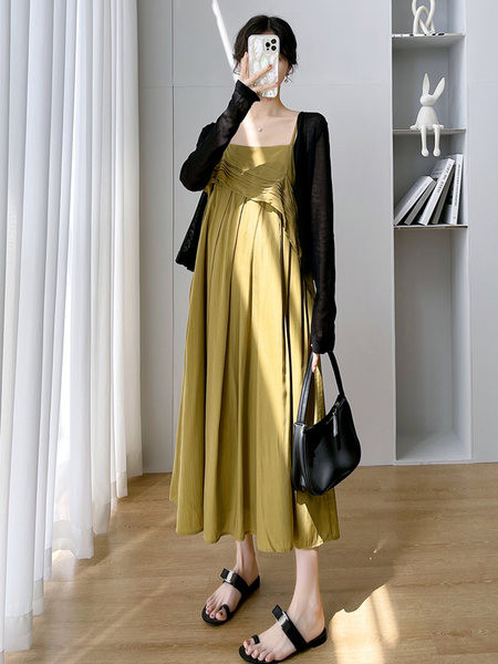 Stilīga grūtnieču kleita ar plānām lencītēm