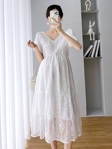 Sieviešu vasaras kleita ar smailu kakla izgriezumu - piegriezuma modelis grūtniecēm