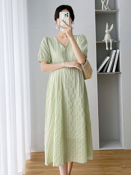 Grūtnieču šifona vasaras kleita ar sasienamu jostasvietu