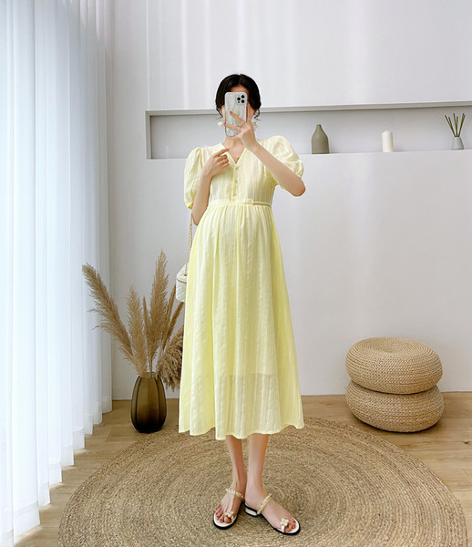 Ikdienas grūtnieču kleita ar īsām piedurknēm ar saitēm viduklī