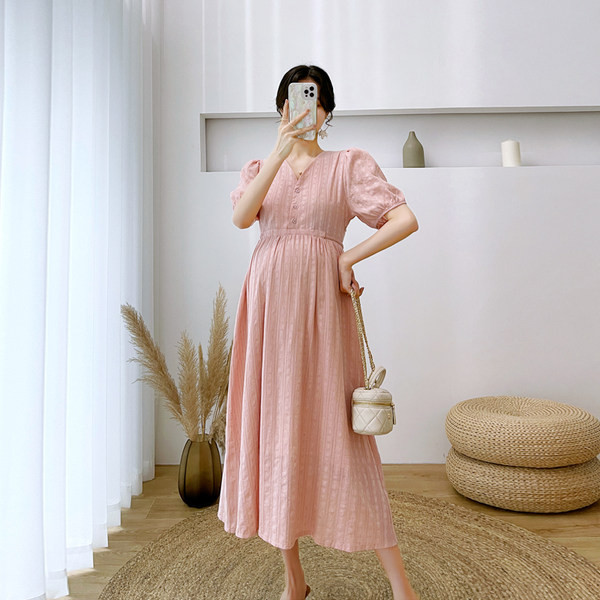 Ikdienas grūtnieču kleita ar īsām piedurknēm ar saitēm viduklī