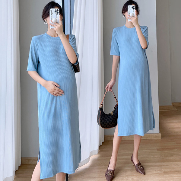 Garas grūtnieču kleitas taisns modelis ar šķēlumu