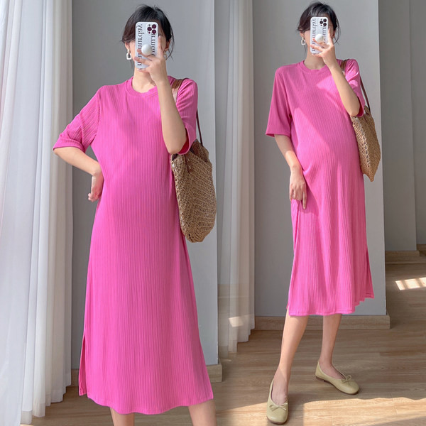 Garas grūtnieču kleitas taisns modelis ar šķēlumu