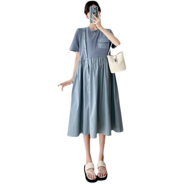 Vasaras kleita piegriezuma rakstā ar asimetrisku aizdari grūtniecēm