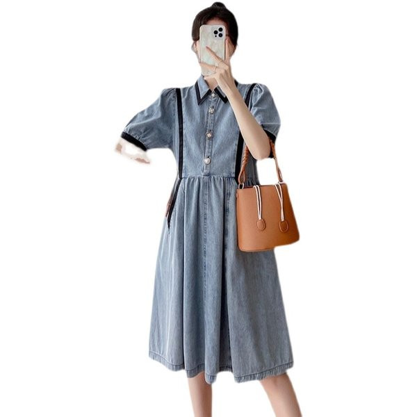 Ležerna traper haljina s kratkim rukavima i kopčanjem na gumbe