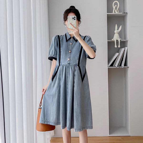 Ležerna traper haljina s kratkim rukavima i kopčanjem na gumbe