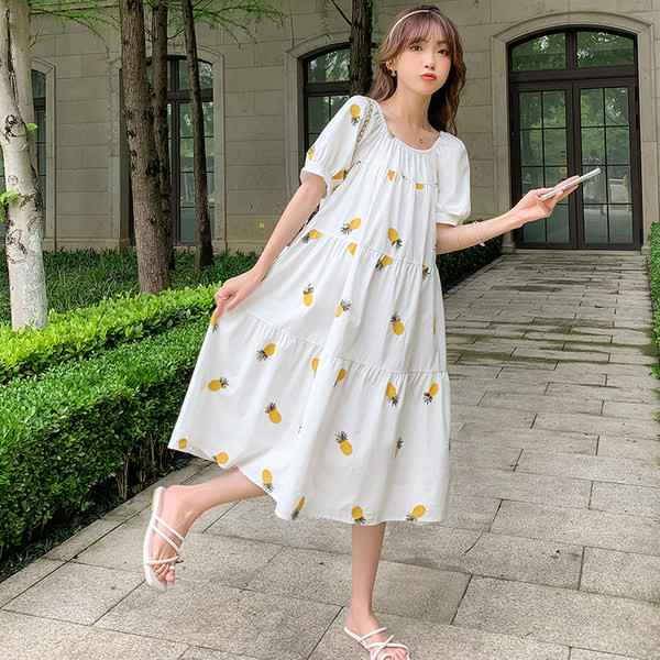 Iškirpta medvilninė suknelė su spalvingais siuvinėjimais