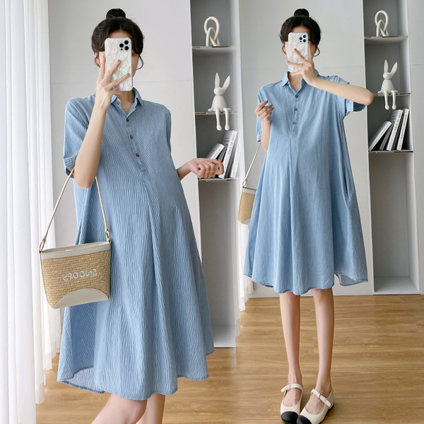 Ljetna trudnička haljina s kratkim rukavima i kopčanjem na gumbe