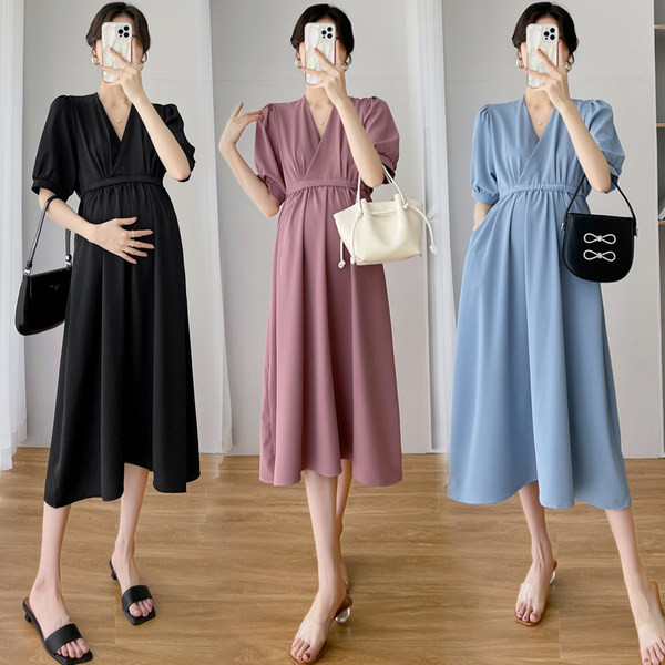 Kroj ljetne haljine sa špicastim izrezom za trudnice