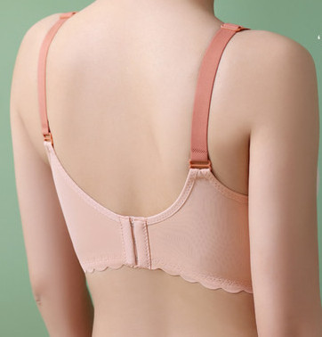 Sieviešu krūšturis krūtīm