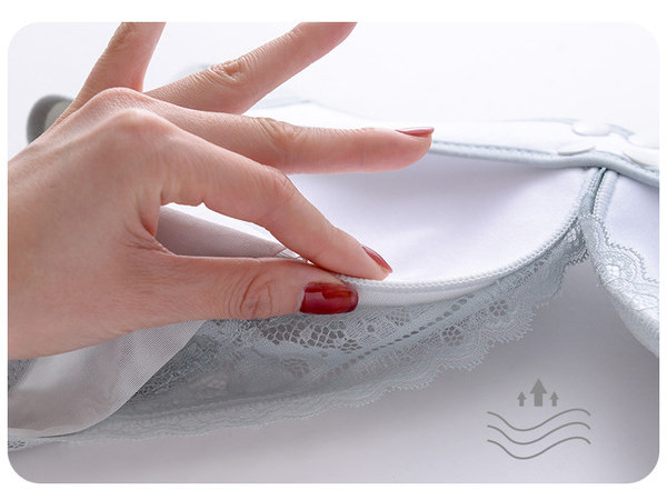 Čipkasti grudnjak za dojenje s trokutastom košaricom