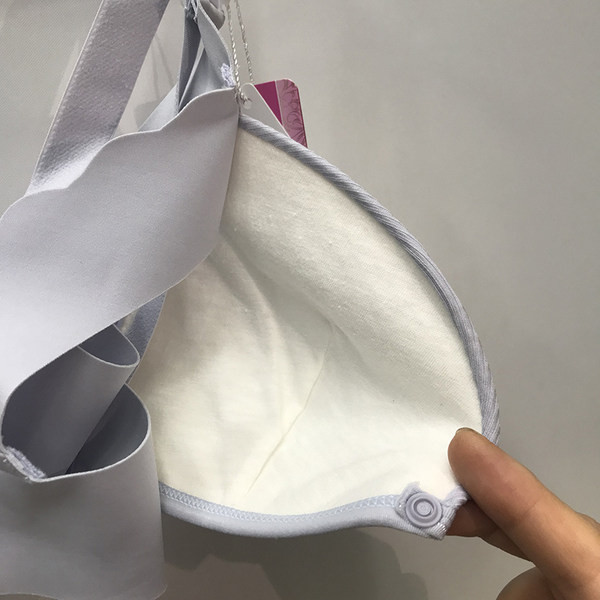 Māsu krūšturis ar aizdari priekšpusē un regulējamām lencēm