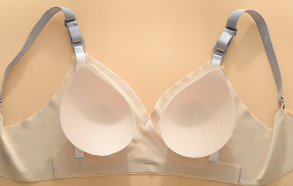 Vienkrāsains māsu krūšturis