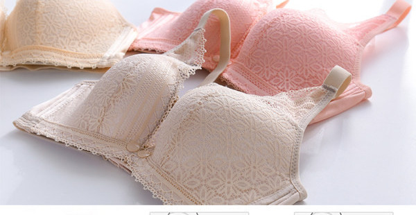 Mežģīņu krūšturis barošanai ar platām regulējamām lencēm