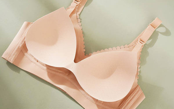 Mežģīņu krūšturis vairākās krāsās