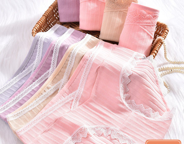 Kokvilnas grūtnieču biksītes ar mežģīnēm