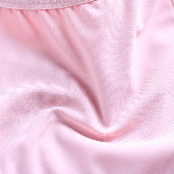 Krūšturis ar mežģīnēm - piemērots grūtniecēm un sievietēm, kas baro bērnu ar krūti