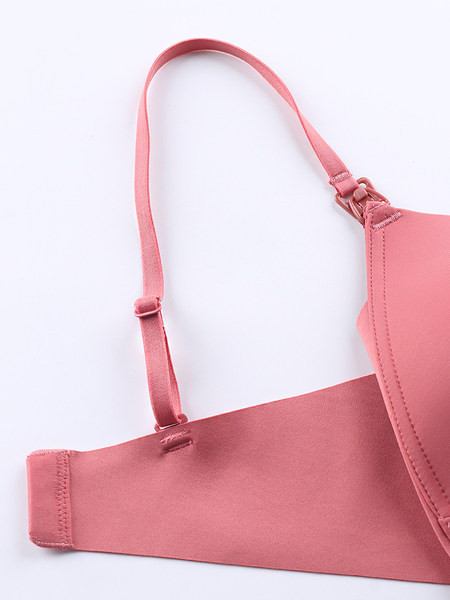 Clean model grudnjaka za dojilje