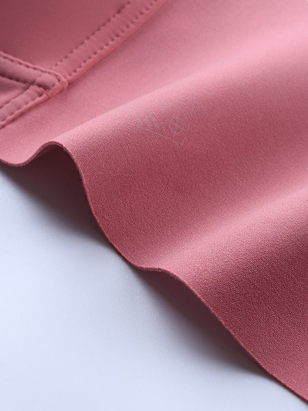 Clean model grudnjaka za dojilje