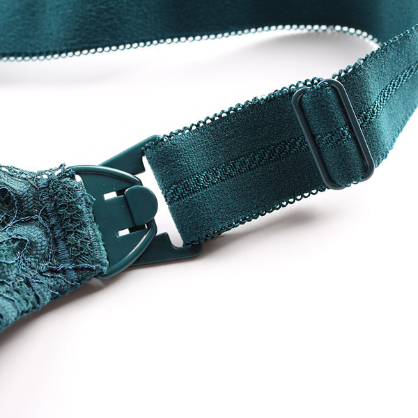 Sieviešu mežģīņu krūšturis ar mīkstu kausu - piemērots barojošām māmiņām