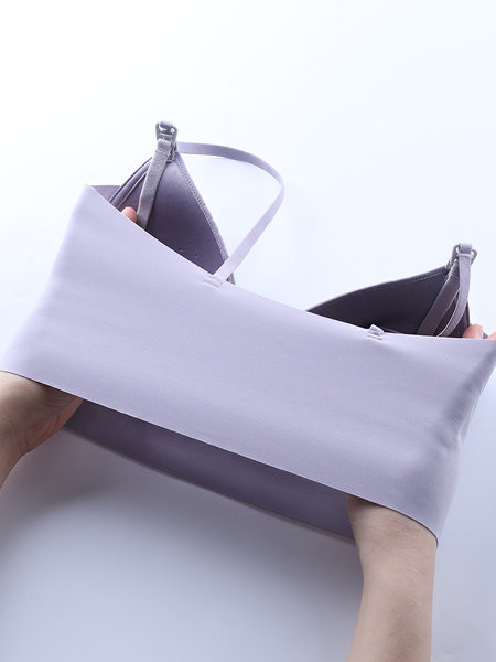 Sutien de alăptare fără cusături, cu cupe moi triunghiulare