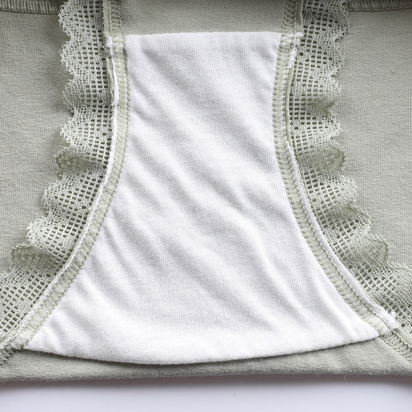 Kokvilnas biksītes ar mežģīnēm piemērotas arī grūtniecēm